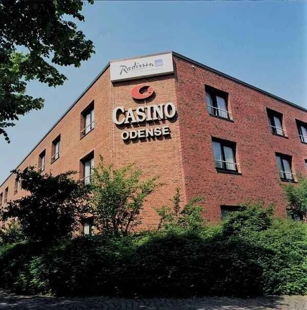 Casino Odense ude foran bygningen