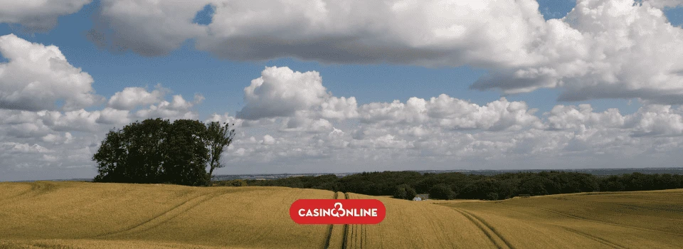 Casino Online DK Dansk sommervejr mark med skyer og solskin dansk sommer