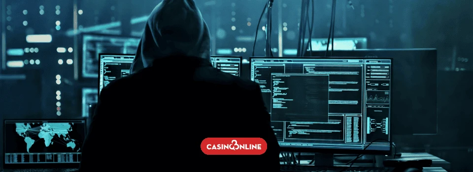 Casino Online DK Ulovlige Casinoer i Danmark billede af person der sidder ved computer