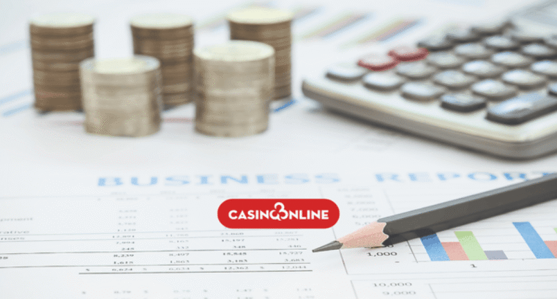 Danskernes spilforbrug juni 2025 vs juni 2024 banner med lommeregner og penge